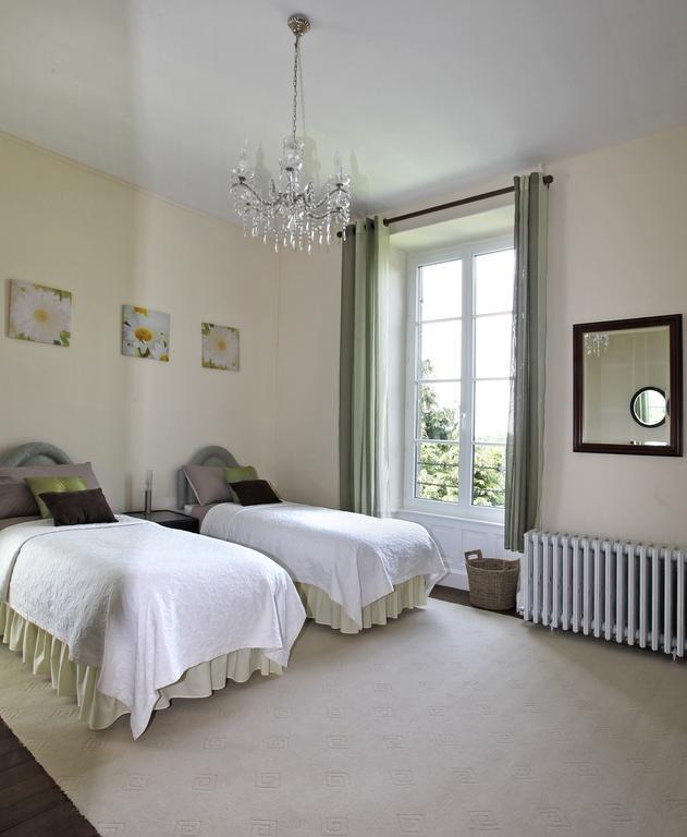 Saint-Bomer-les-Forges Le Presbytere Bed & Breakfast エクステリア 写真
